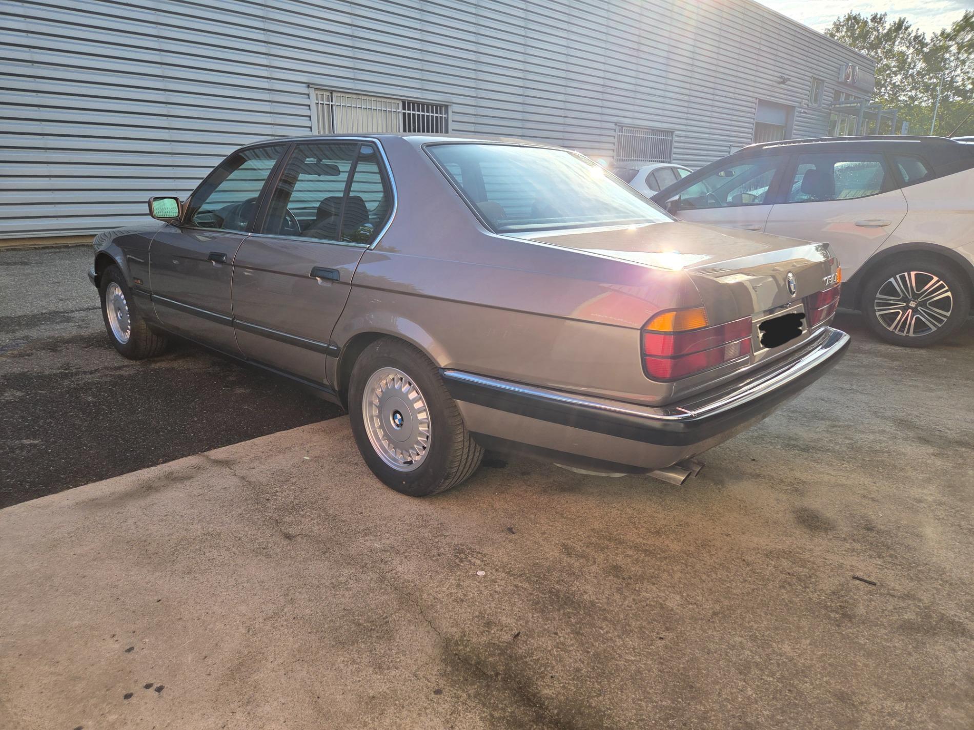 BMW 730i